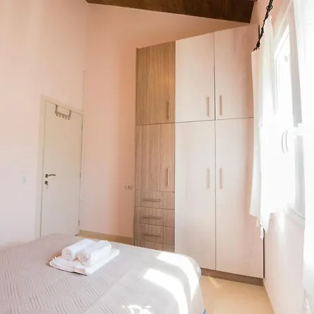 Aretousa - Cretan Hospitality * Pretoria